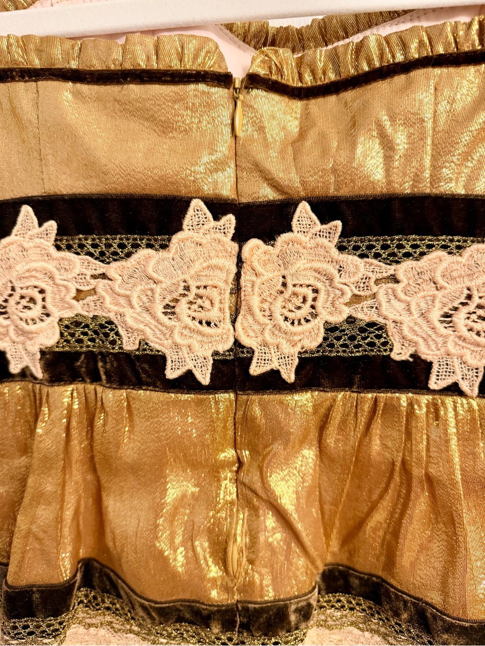 Nanette Lepore Blush Strapless Bustier with Gold Ruffle Trim Size 4 - Picture 5 of 7